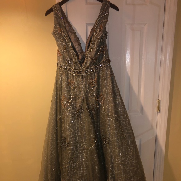 Beaded A-line floral dress - Picture 8 of 8